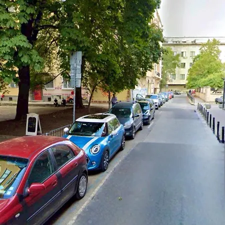 Spacious 2bd 2ba Apartament Sofia