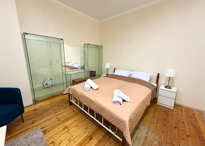 Big & Cozy Central Apartment * Σόφια