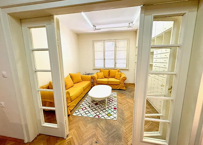 アパート Big & Cozy Central Apartment